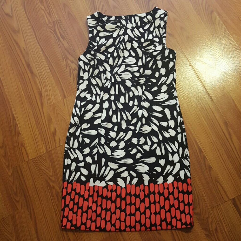 Never worn. Beautiful spring dress!